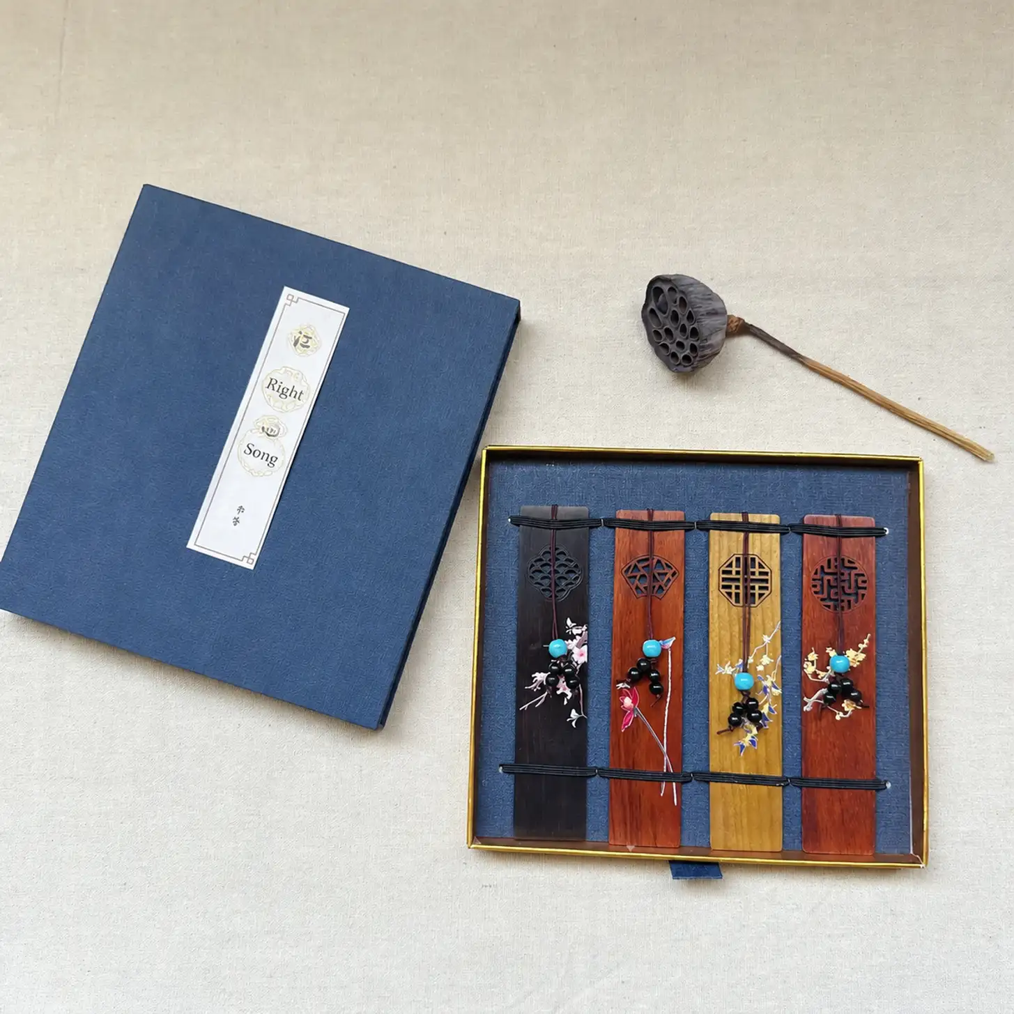 Chinese-Style Classical Wooden Bookmark Gift