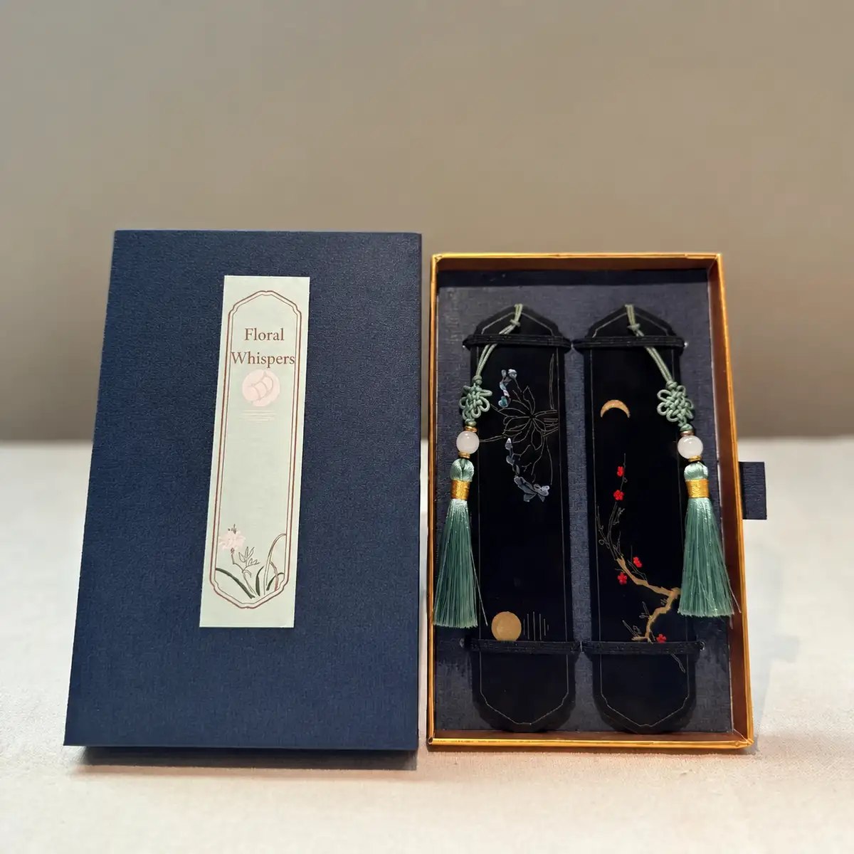 Chinese-Style Classical Wooden Bookmark Gift