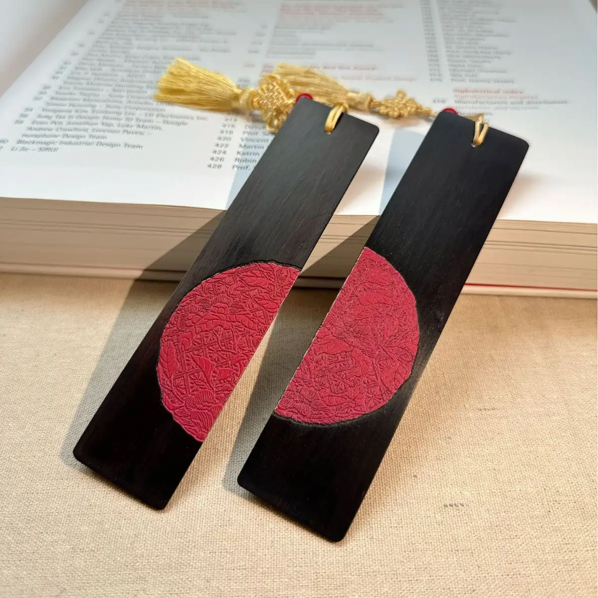 Chinese-Style Classical Wooden Bookmark Gift