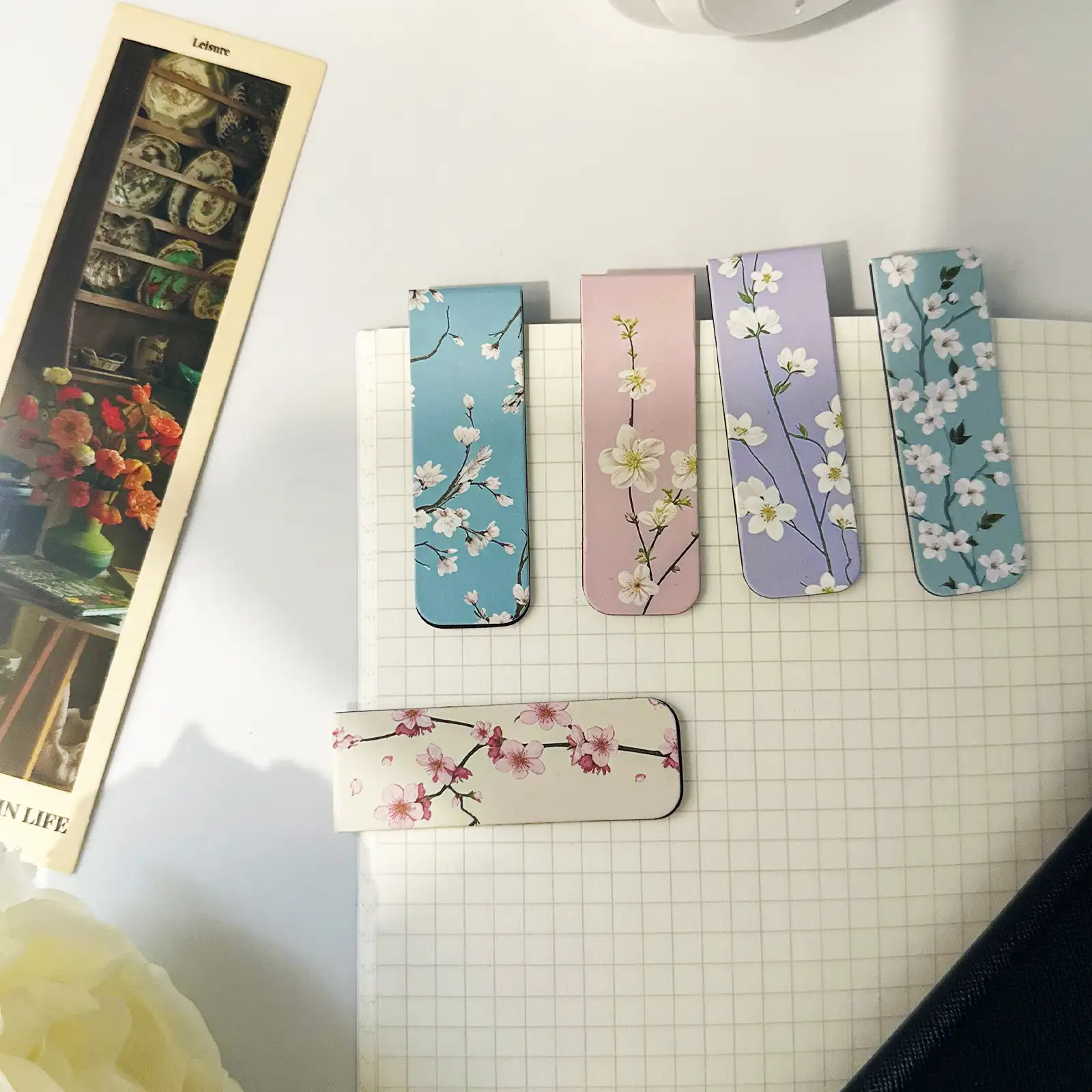 Five-Flower Magnetic Bookmarks