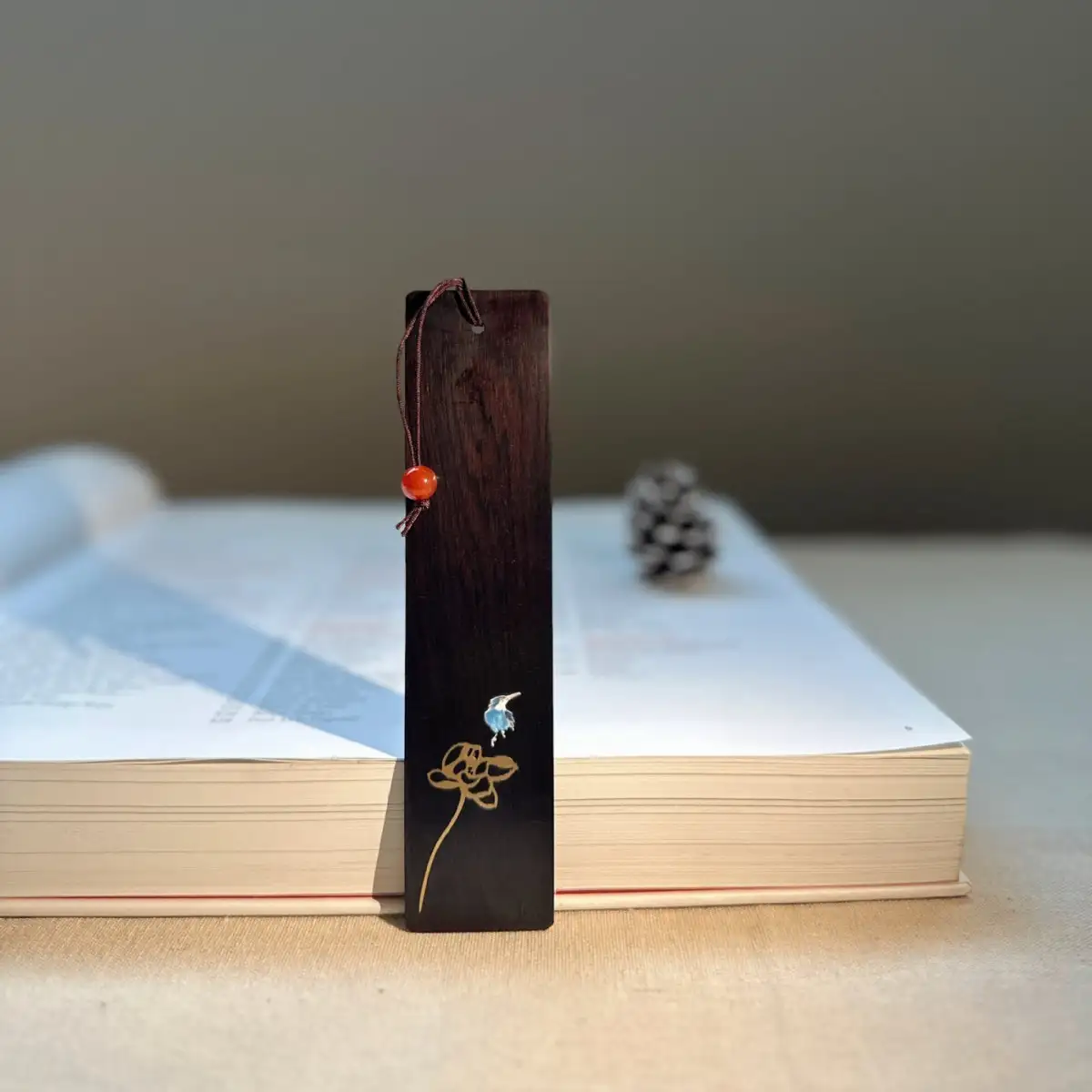 Chinese-Style Classical Wooden Bookmark Gift