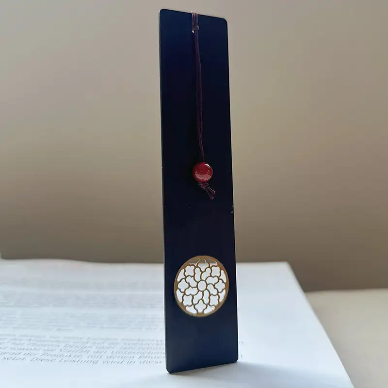 Chinese-Style Classical Wooden Bookmark Gift