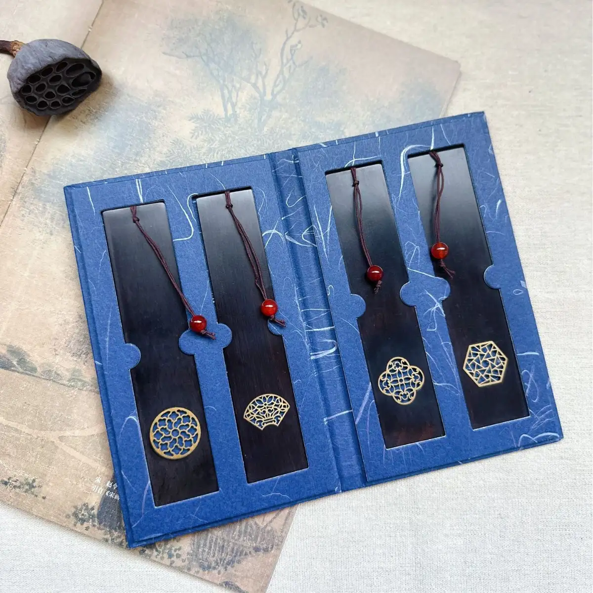 Chinese-Style Classical Wooden Bookmark Gift
