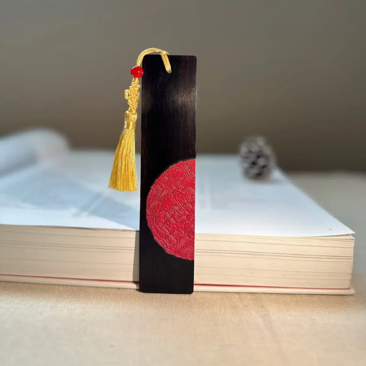 Chinese-Style Classical Wooden Bookmark Gift